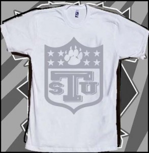 A white shirt with the letters stu on it